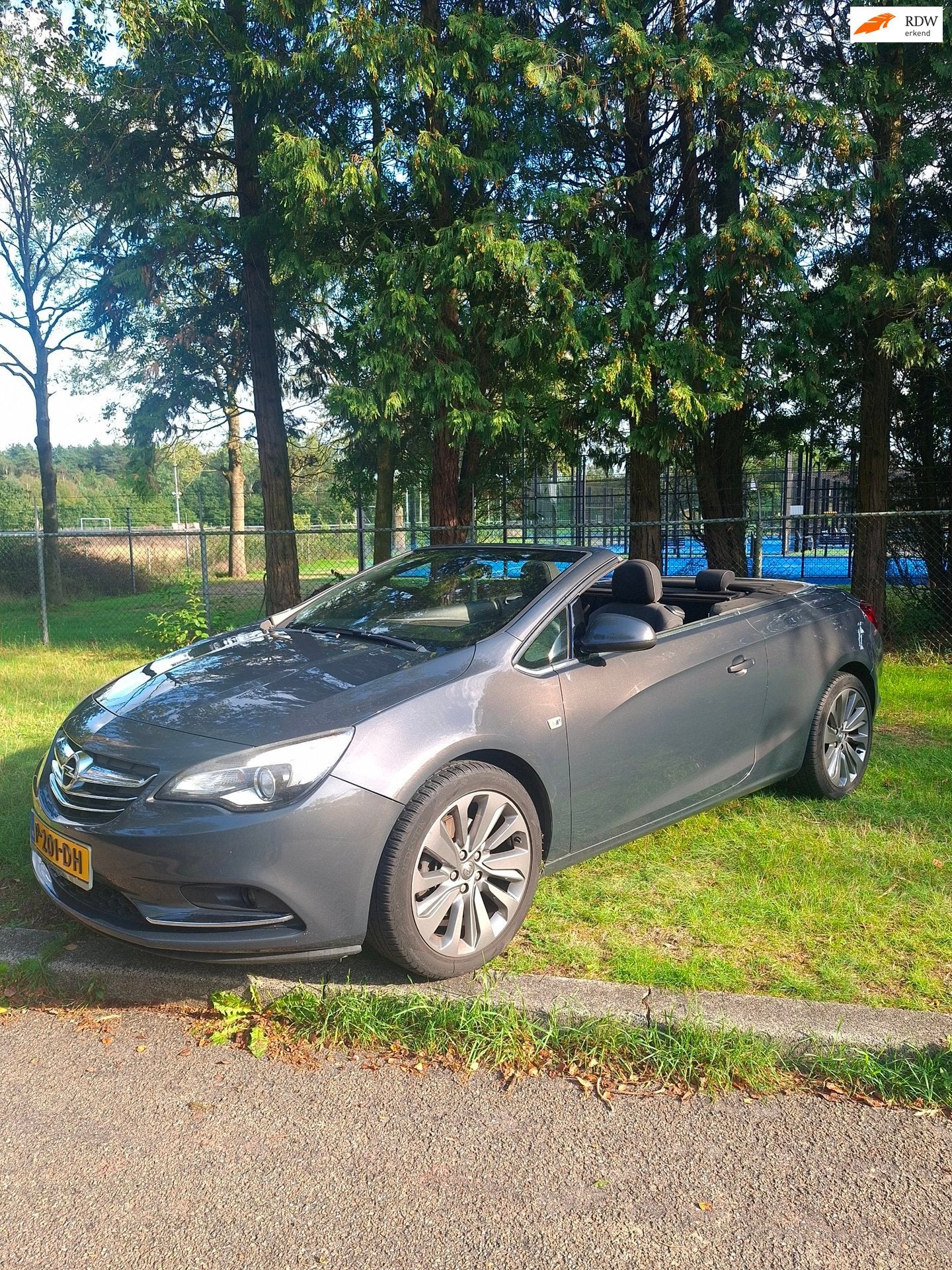 Opel CASCADA 1.4 Turbo ecoFLEX Compleet onderhouden, Nieuwe, Auto's, Voorwielaandrijving, Euro 5, 15 km/l, 4 cilinders