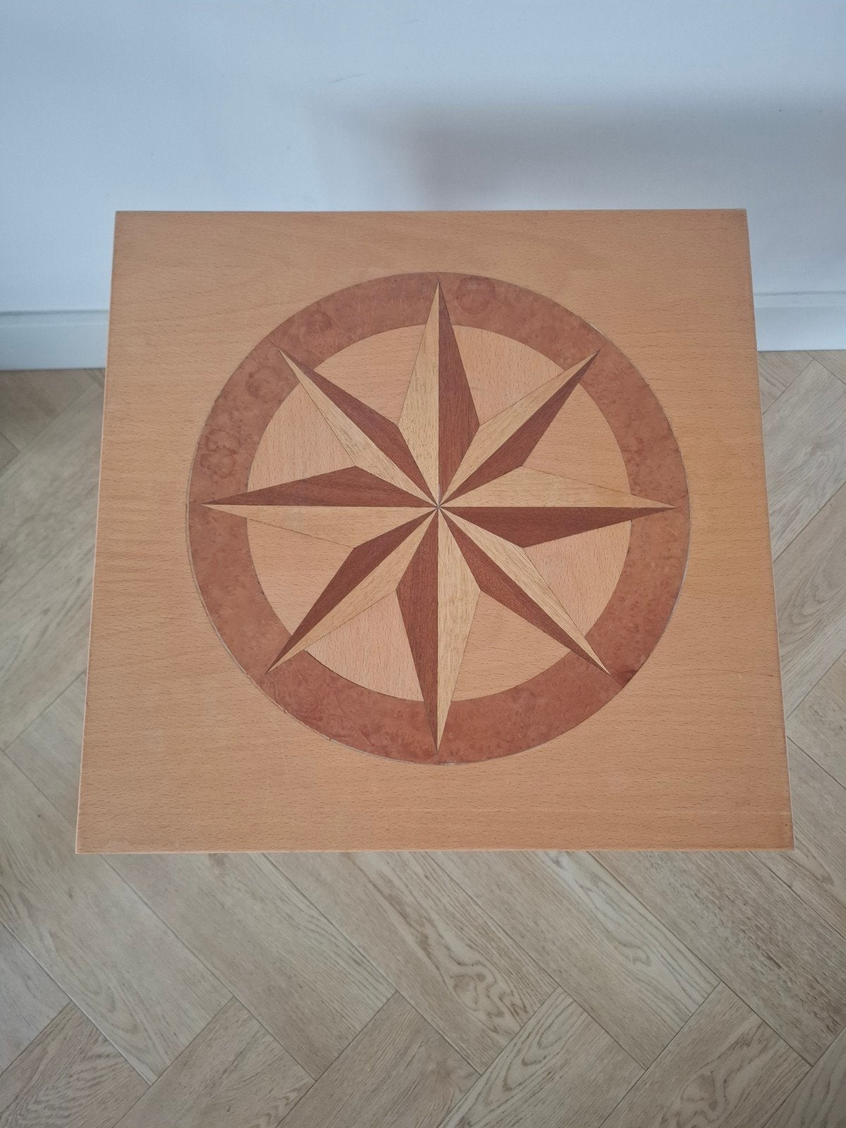 Handgemaakt bijzettafeltje met ster, H50 D40 B40, Minder dan 55 cm, Vierkant, Zo goed als nieuw, Hout