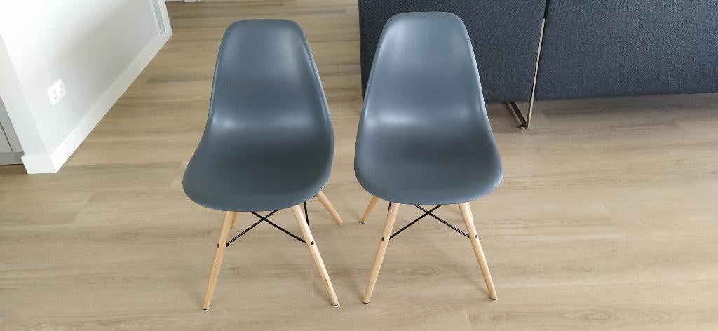 design stoel, Huis en Inrichting, Twee, Design, Zo goed als nieuw, Grijs