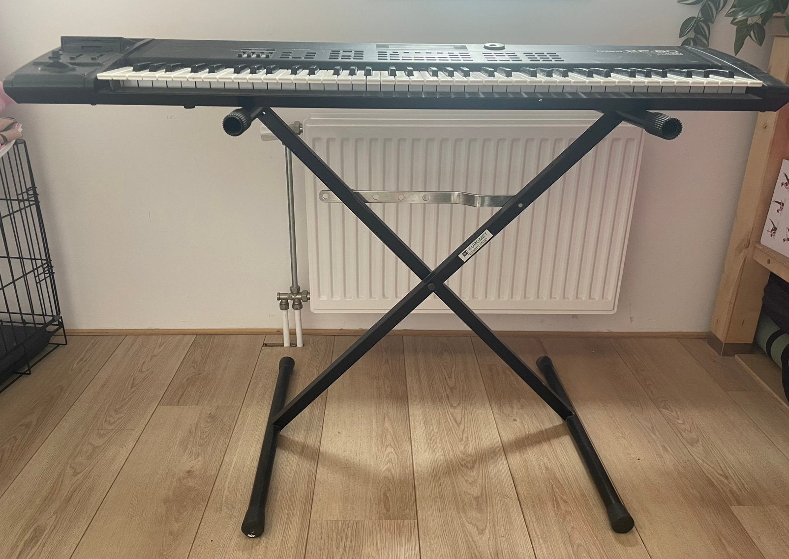 Roland XP 80 Workstation + accessoires + standaard, Ophalen, Gebruikt, Roland, Met standaard