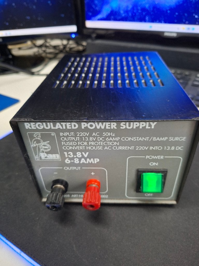 Voeding 13,8 volt 6-8 Amp, Ophalen of Verzenden, Zo goed als nieuw