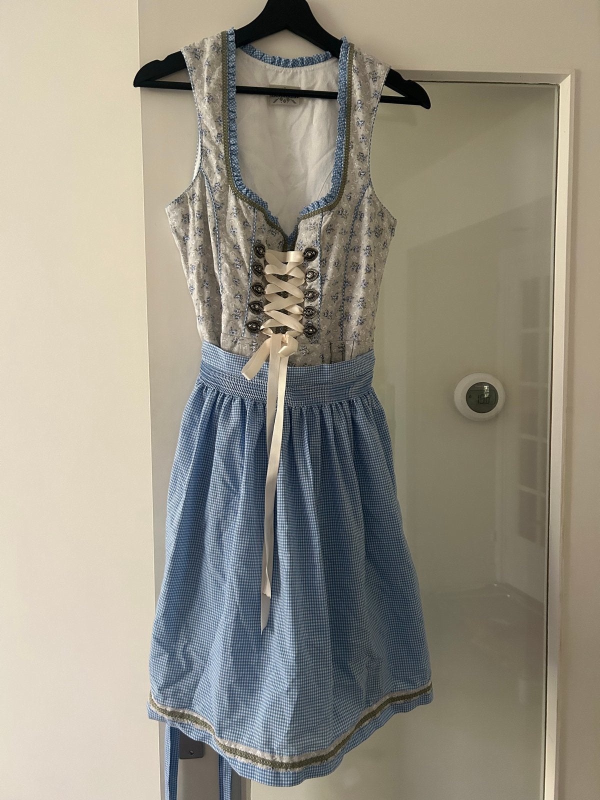 Dirndl jurk en short - Maat 38, Maat 38/40 (M), Blauw, Ophalen of Verzenden, Gedragen