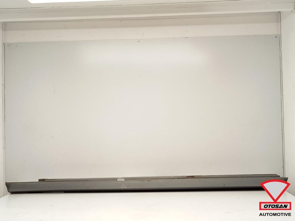 Mercedes C W204 Combi Side Skirt Links 792 Palladiumzilver M, Gebruikt, Mercedes-Benz AG, Mercedes-Benz, Links