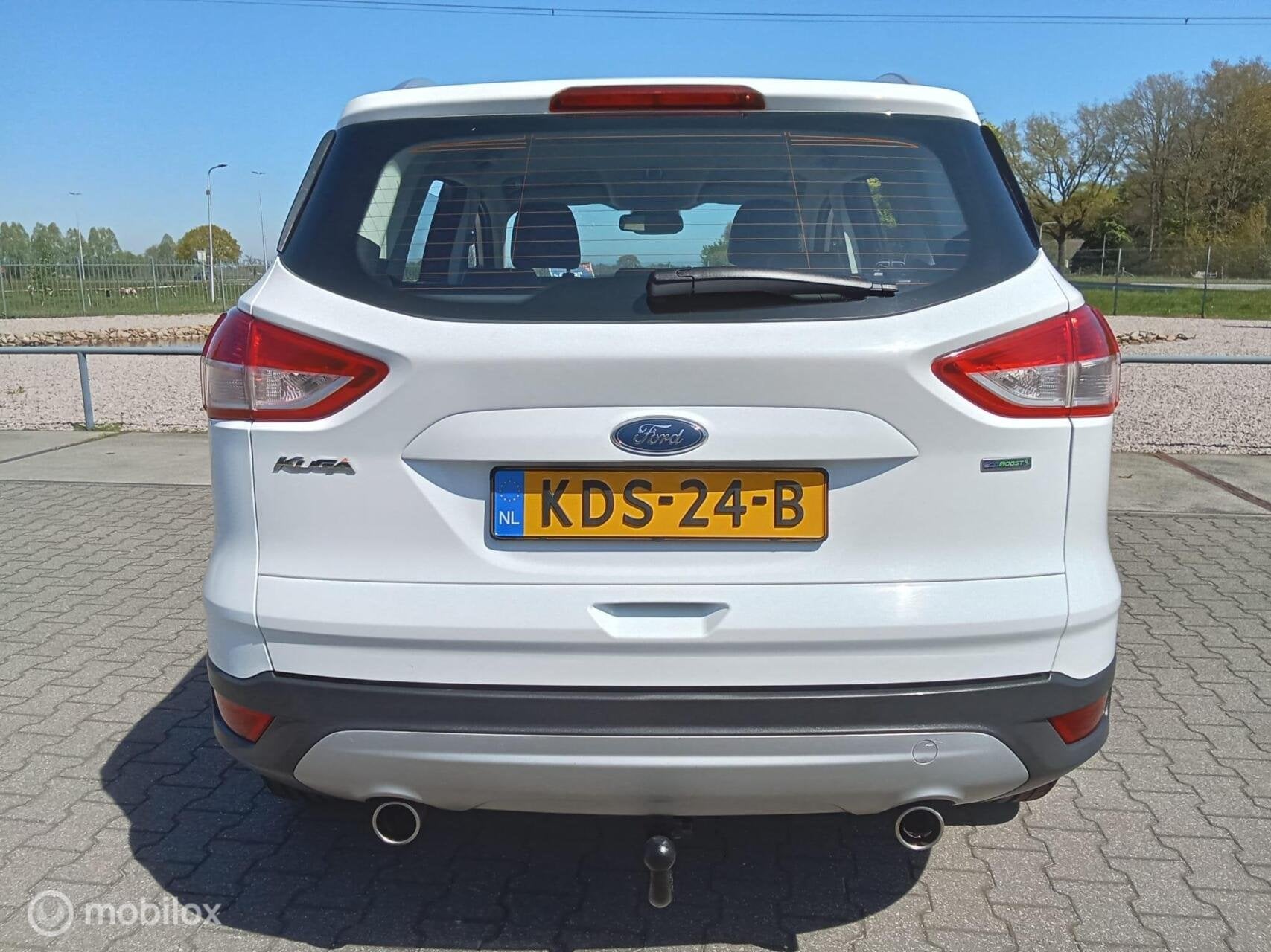 Foto 5 van Ford Kuga 1.5 Titanium Styling Pack/clima/cruis/trekhaak
