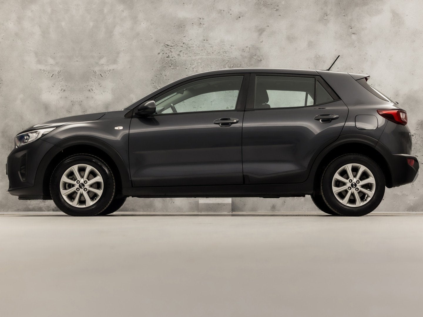 Kia Stonic 1.2 Navigator Sport (APPLE CARPLAY, NAVIGATIE, CA, Auto's, Kia, Voorwielaandrijving, 12 maanden, Bedrijf, Handgeschakeld