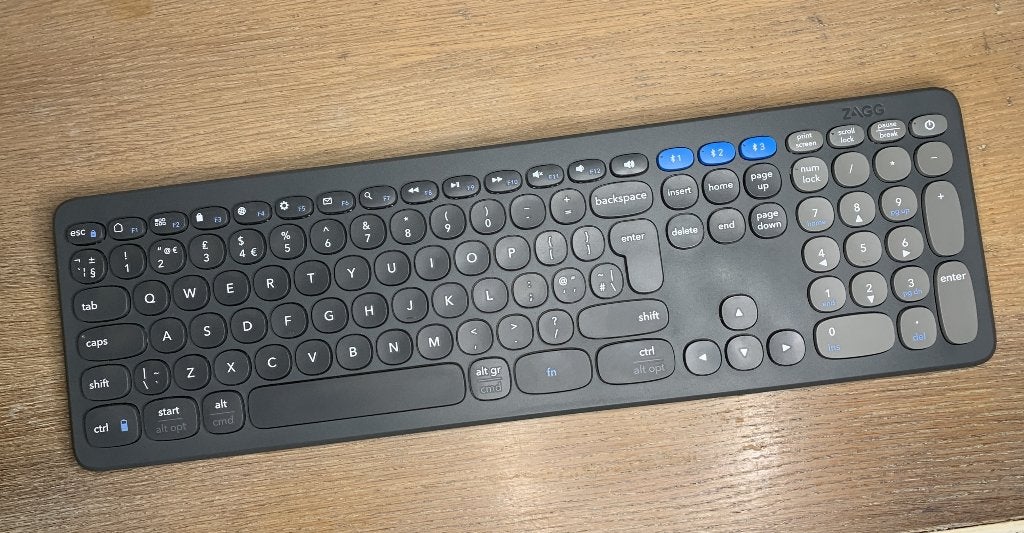 Pro 17 toetsenbord Zagg wireless Engelse indeling, Zagg, Ophalen of Verzenden, Zo goed als nieuw, Draadloos