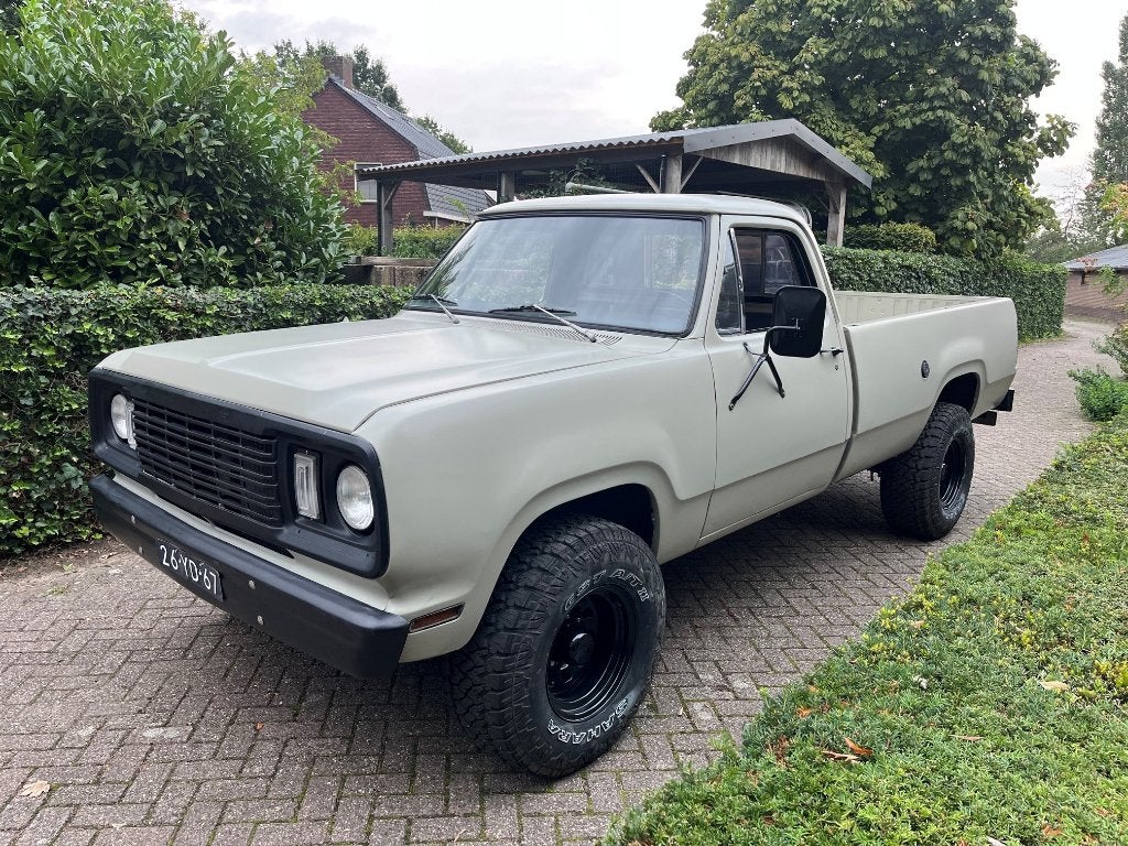 Dodge W200., Automaat, 8 cilinders, Bedrijf, Vierwielaandrijving