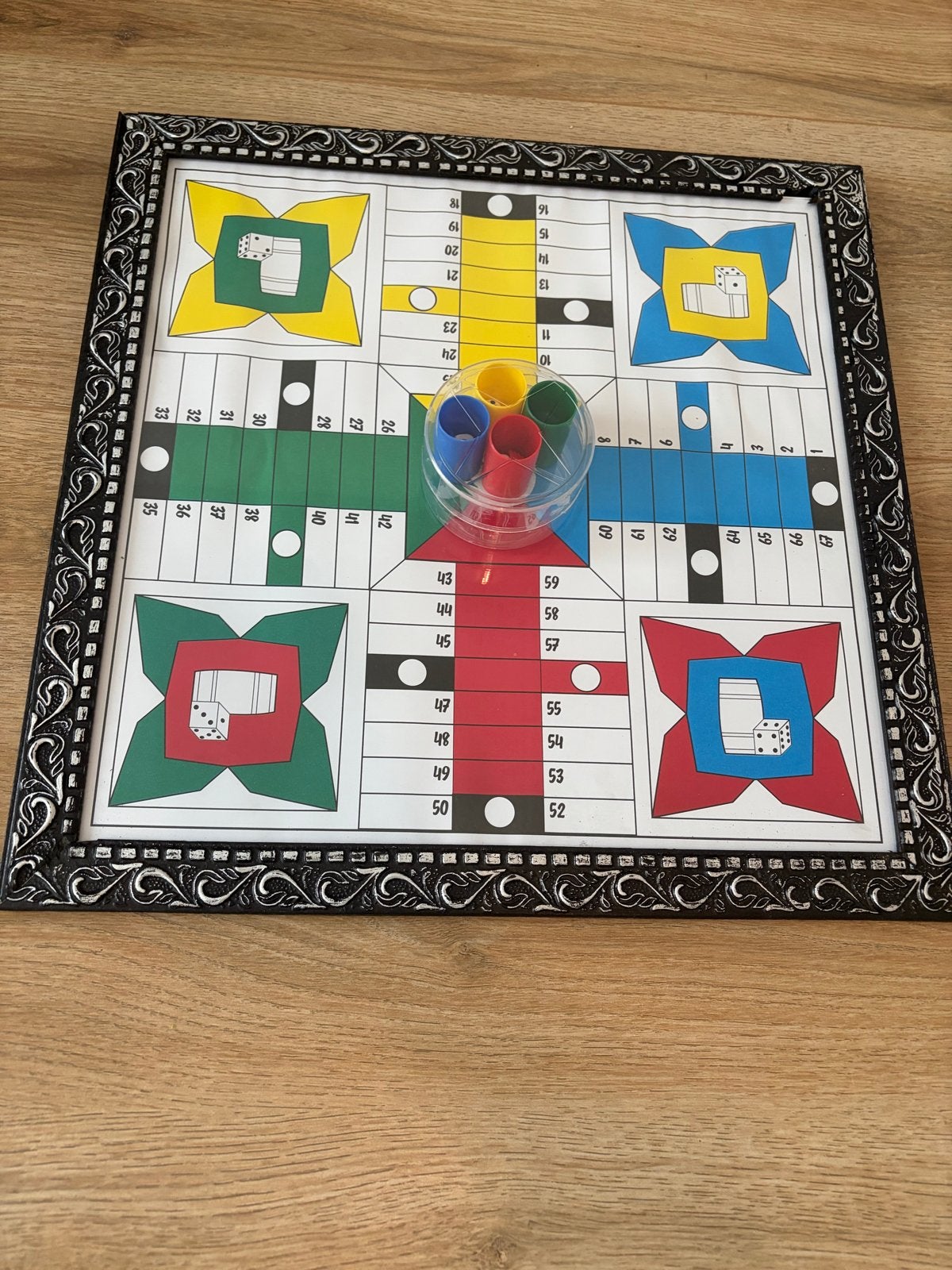 Parchis bordspel met fiches en dik glas, Drie of vier spelers, Ophalen of Verzenden, Gebruikt