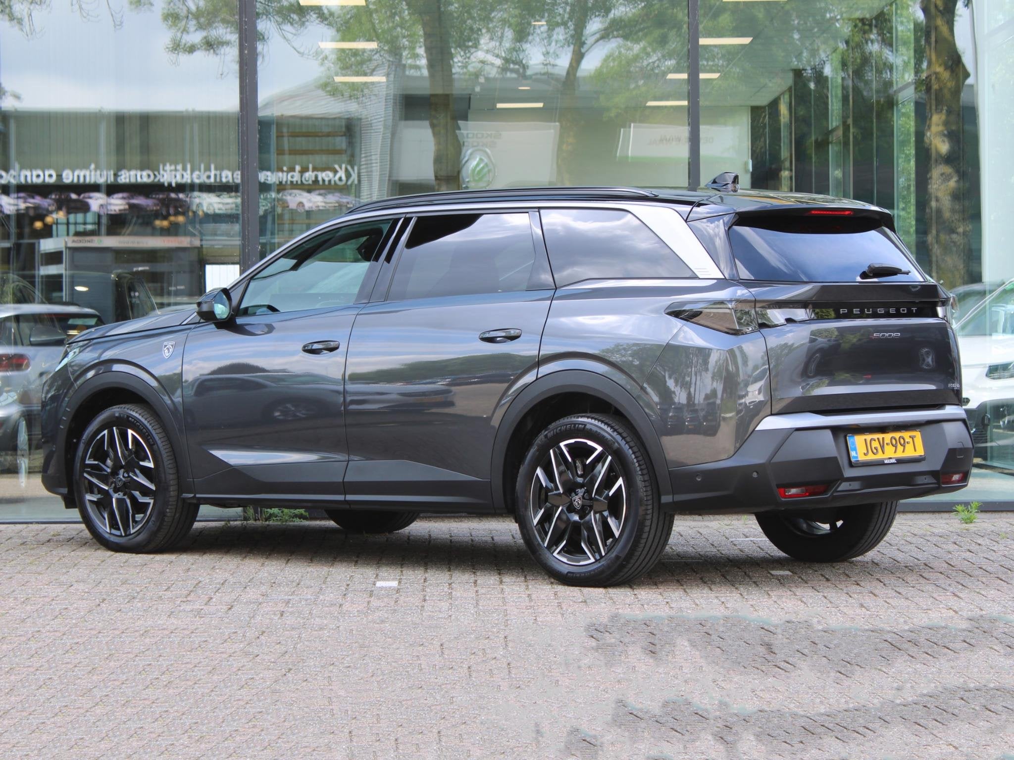 Peugeot 5008 1.2 Hybrid 136 GT 7p Automaat | Navi / Camera /, Auto's, Peugeot, Gebruikt, 1199 cc, 7 stoelen, Origineel Nederlands