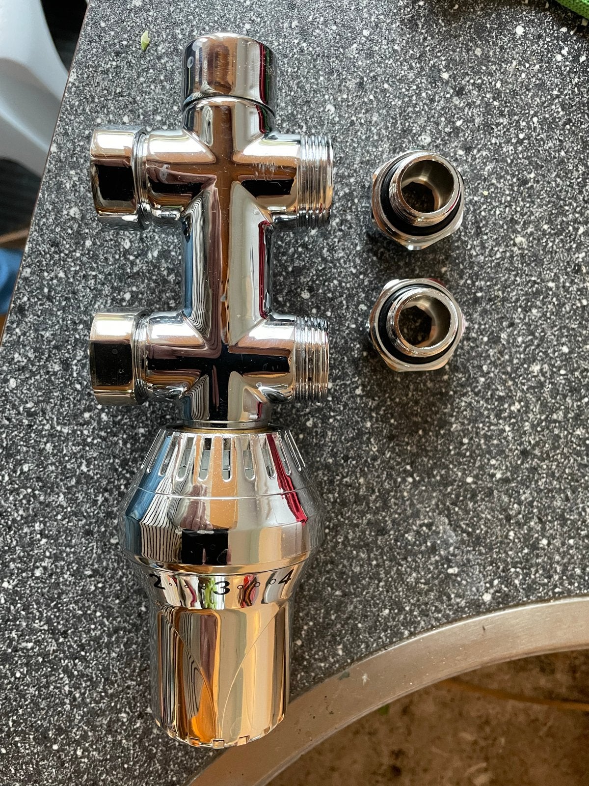 Onderblok radiator met kraan, Doe-het-zelf en Verbouw, Ophalen of Verzenden, Nieuw, Chroom, Kraan