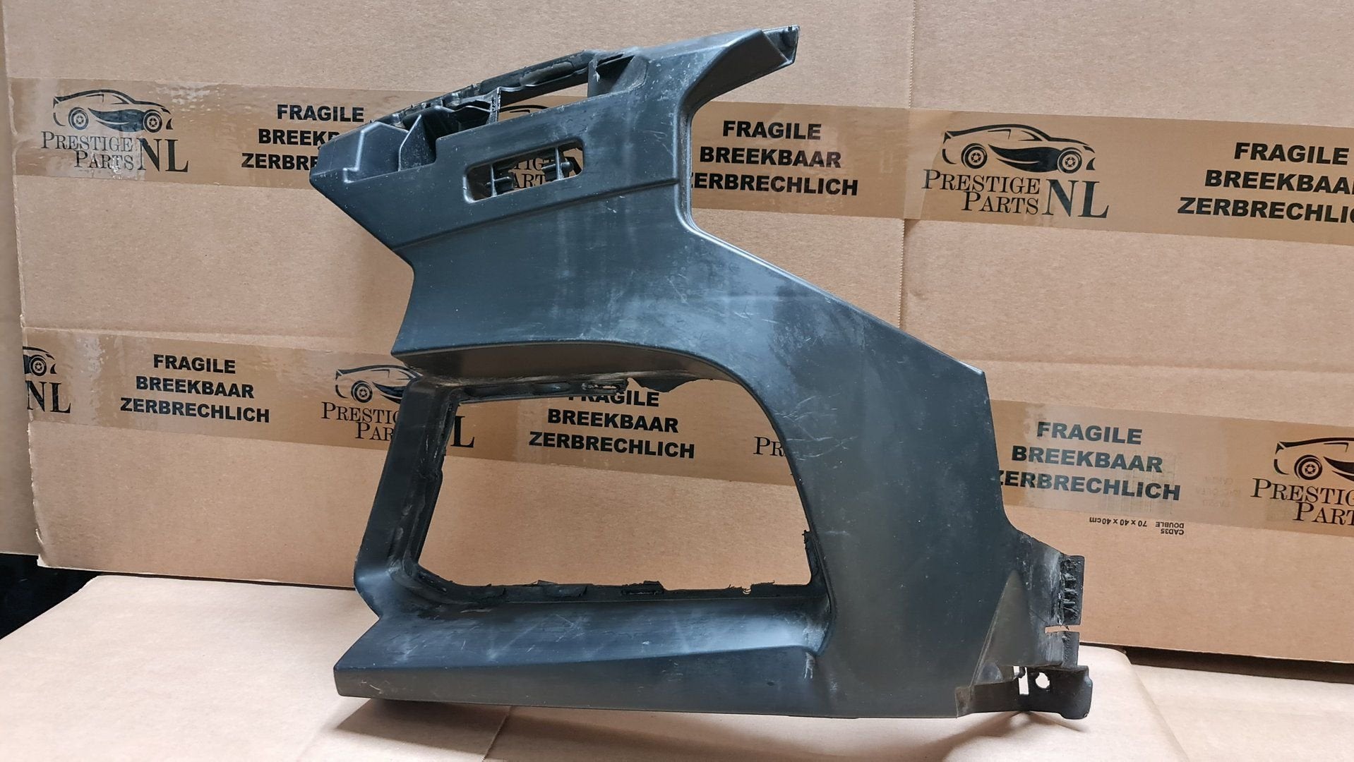 BMW 5 F10 F11 M M550i M535i Voorbumper Houder Steun Links LH, Gebruikt, -, Voor, Ophalen of Verzenden