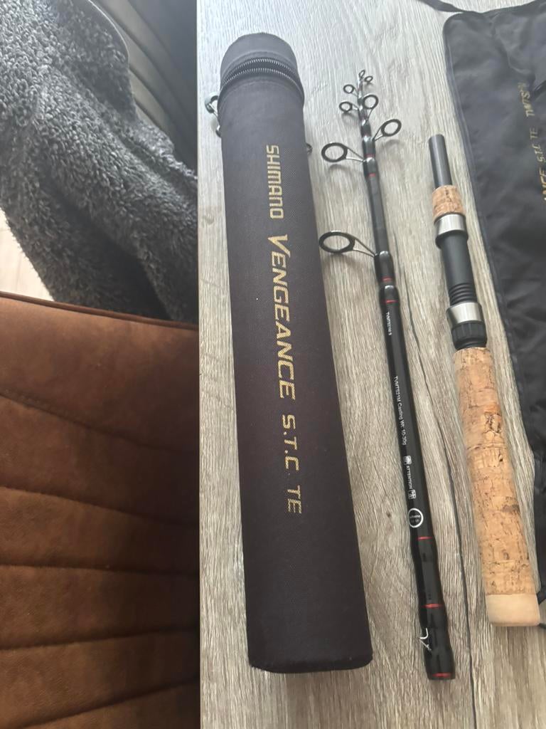 Shimano vengeance s. T.c  t e reis hengel in kokker, Watersport en Boten, Hengelsport | Roofvissen, Ophalen, Zo goed als nieuw
