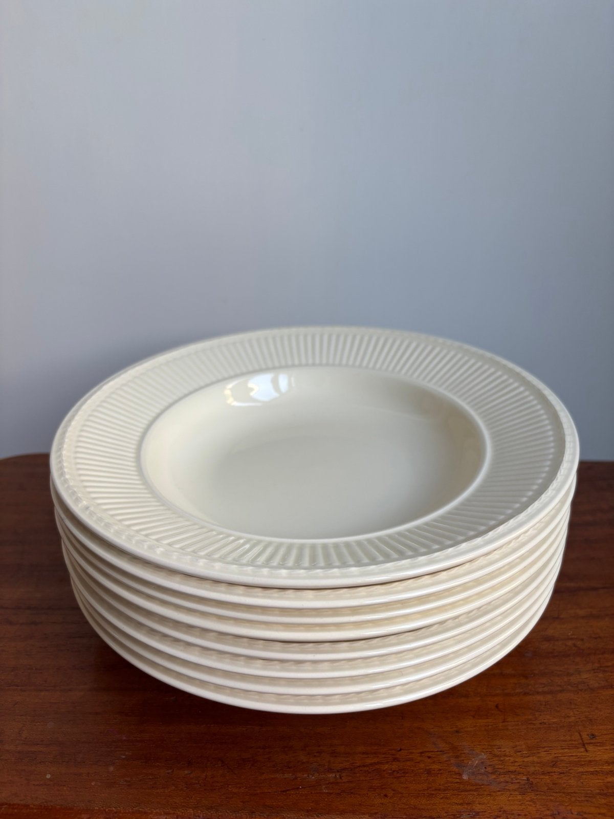Wedgwood Edme diepe borden - 23 cm, set van 8, Ophalen, Klassiek, Zo goed als nieuw, Bord(en)