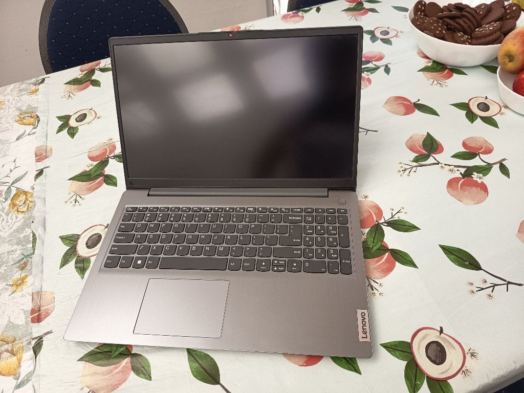 Laptop Lenovo, Computers en Software, Ophalen of Verzenden, Zo goed als nieuw, 15 inch, 8 GB