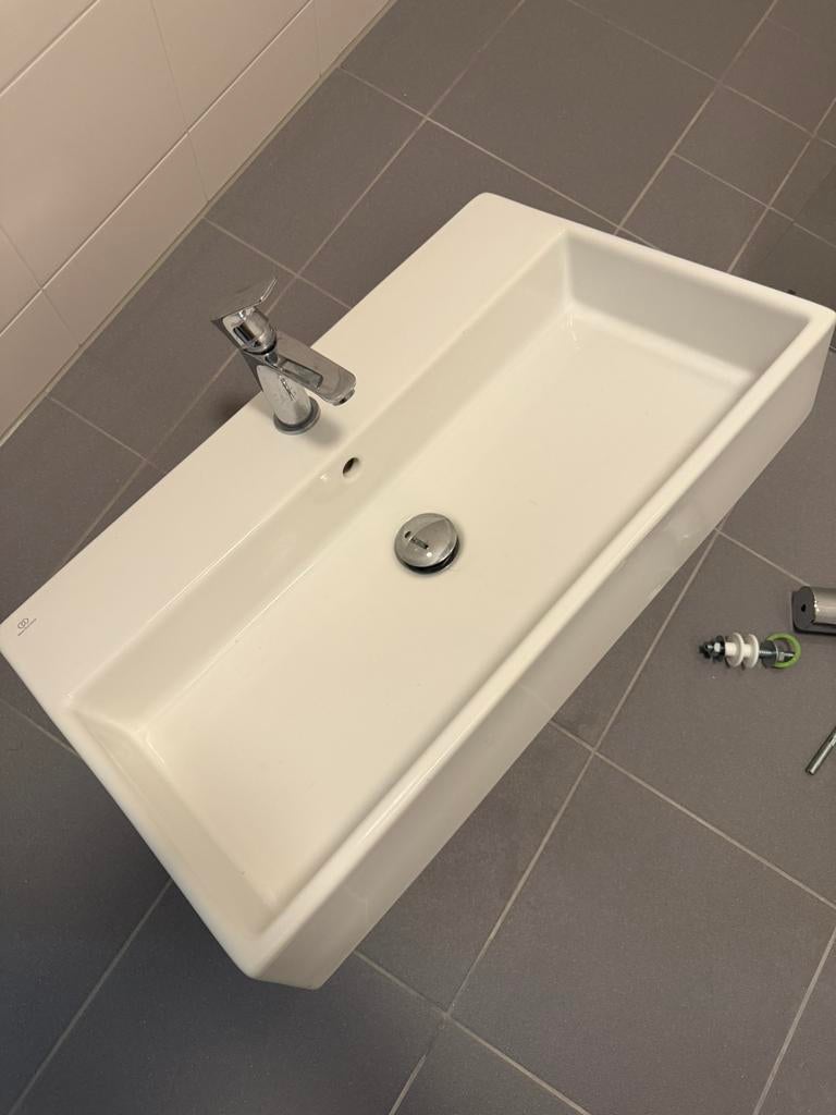 Wastafel Nieuwbouw, Ophalen, Nieuw, 50 tot 100 cm, Minder dan 100 cm