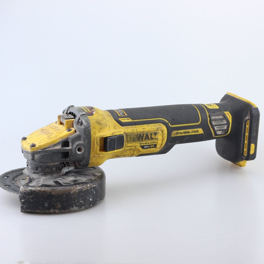 DeWalt DCG409 Haakse Slijper Body, Dewalt, Zo goed als nieuw, Support@dewalt.com, 701 E. Joppa Road
Towson, MD 21286
USA
