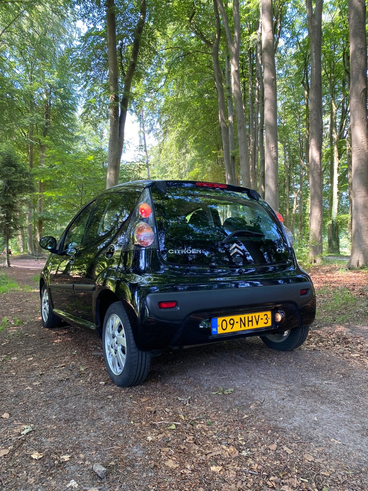 Citroën C1 1.0 5-DRS 2010 Zwart, Voorwielaandrijving, Bluetooth, 4 stoelen, Origineel Nederlands