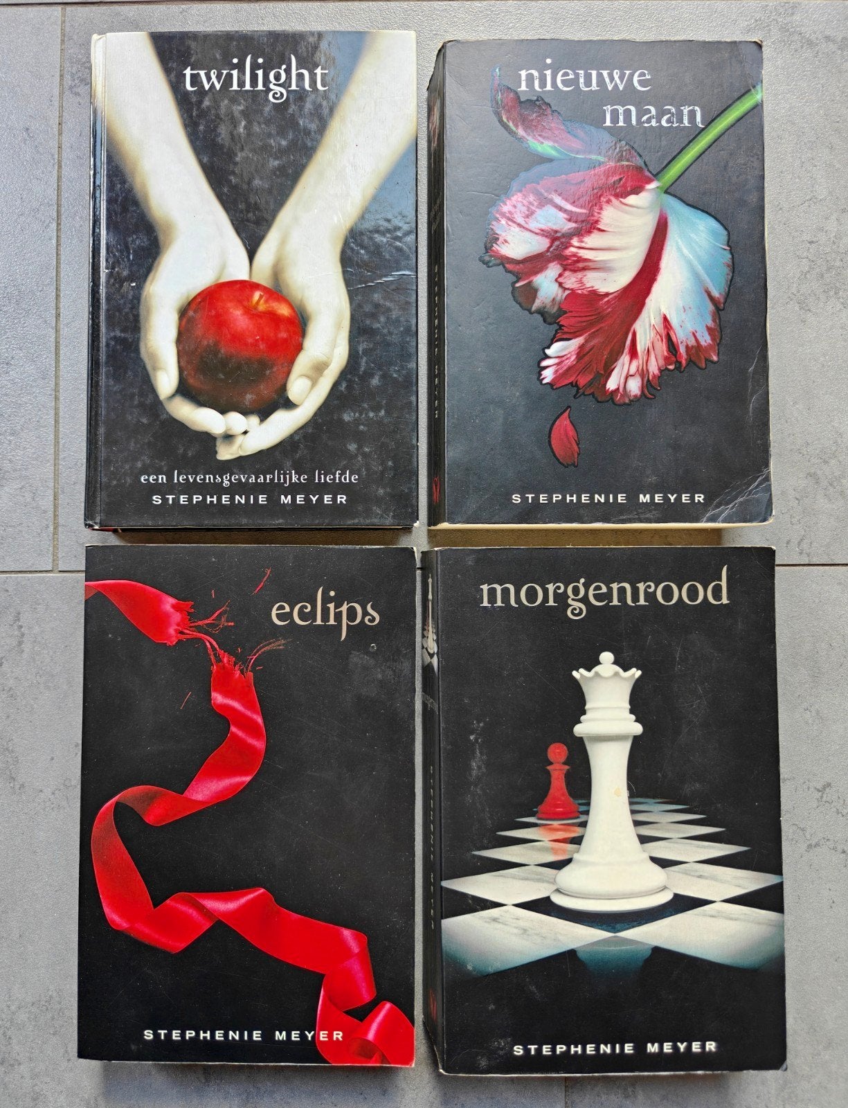 Twilight boeken serie (Nederlands), Boeken, Ophalen of Verzenden, Gelezen, Stephenie Meyer