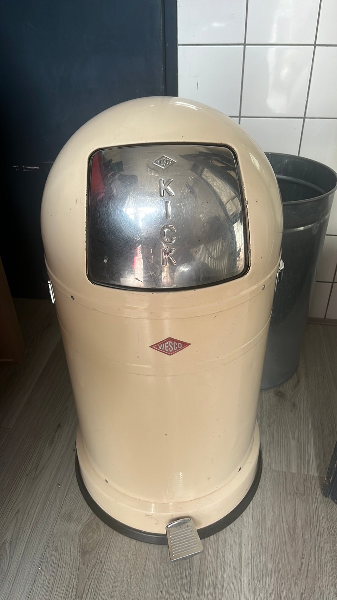 Wesco 60L prullenbak creme, Ophalen, Met pedaal, 40 liter of meer, Zo goed als nieuw