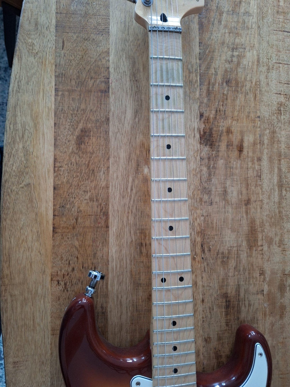 Squier Affinity Stratocaster met Fender upgrades, Ophalen