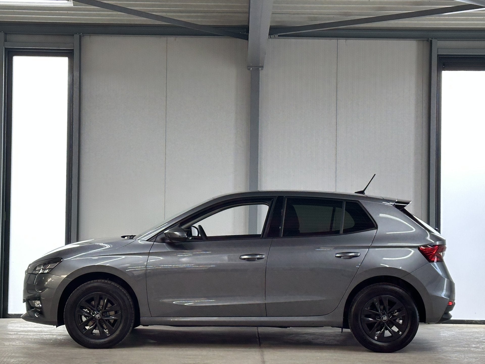 Skoda Fabia 1.0 TSI 115 pk DSG Edition | Apple Carplay/Andro, Auto's, Skoda, 12 maanden, Stof, Gebruikt, Zwart