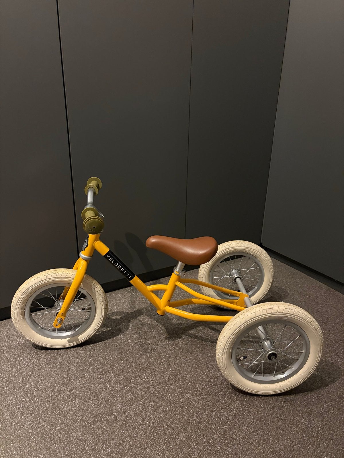 Veloretti Tricycle Bananarama - Om te bouwen naar loopfiets, Ophalen, Zo goed als nieuw