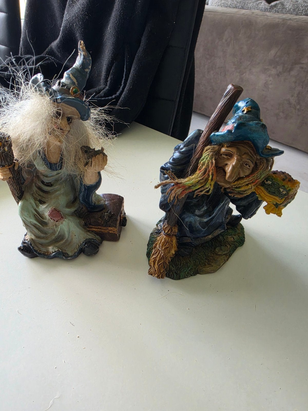 2 mooie heksenbeelden, Verzamelen, Beelden en Beeldjes, Ophalen of Verzenden, Zo goed als nieuw, Fantasy