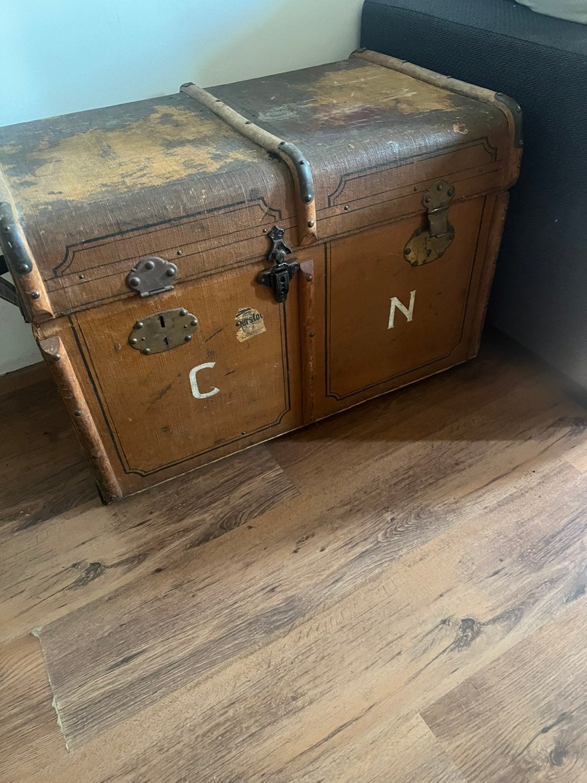 100 jaar oude vintage antieke hutkoffer, Ophalen, Zo goed als nieuw, 100 tot 150 cm