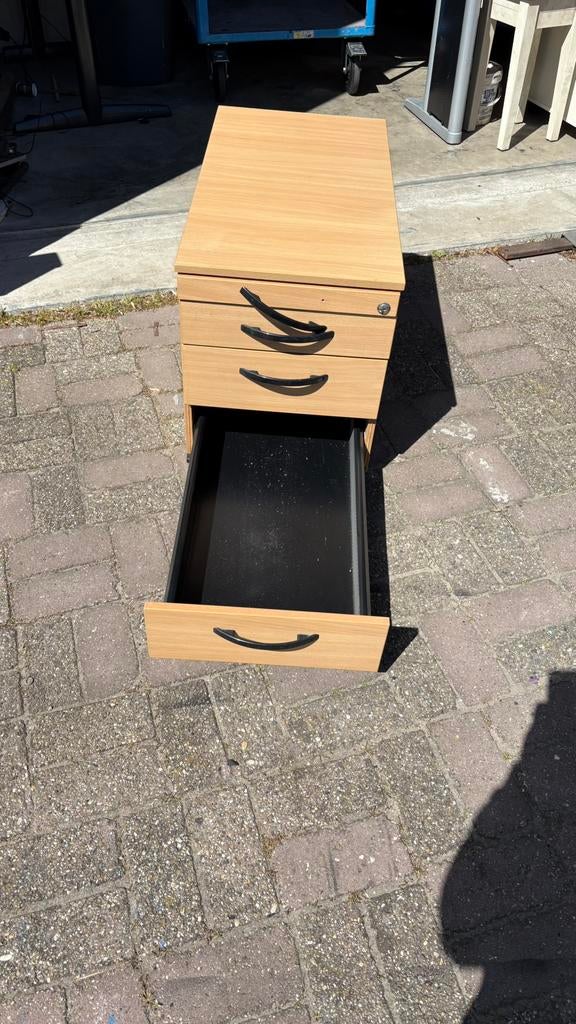 Ladeblok, Ophalen, Minder dan 50 cm, Gebruikt, 3 of 4 laden