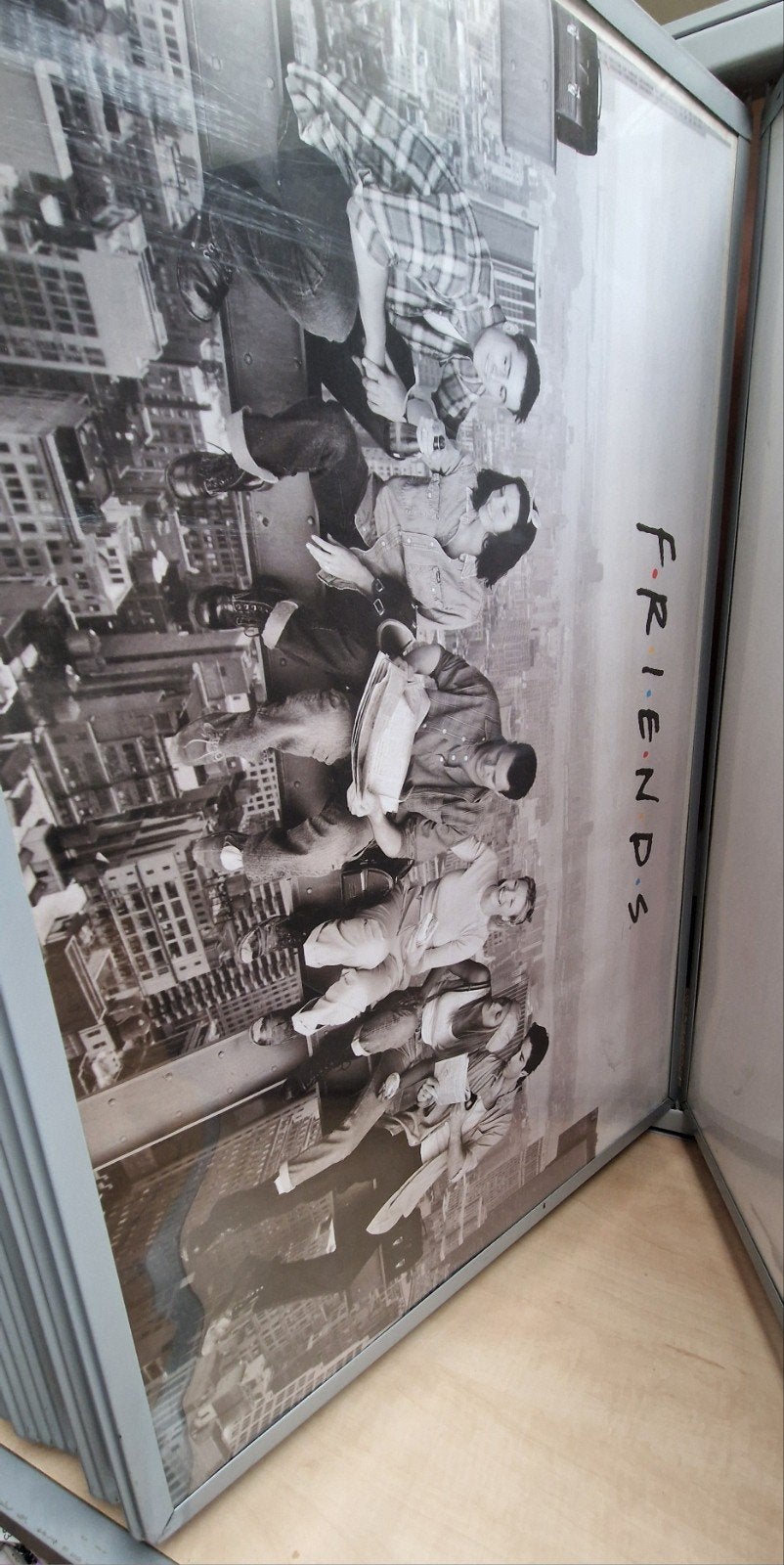 Friends poster in lijst - Zwart-wit New York, Huis en Inrichting, Woonaccessoires | Lijsten, Gebruikt, Metaal of Aluminium, Ophalen of Verzenden