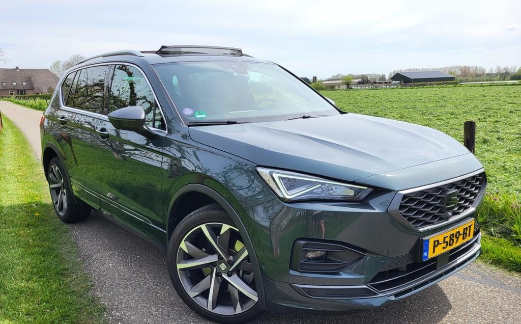 SEAT Tarraco  FR PHEV 245PK |Pano|Trekhaak | Leder, 1800 kg, Zwart, 4 cilinders, 1395 cc