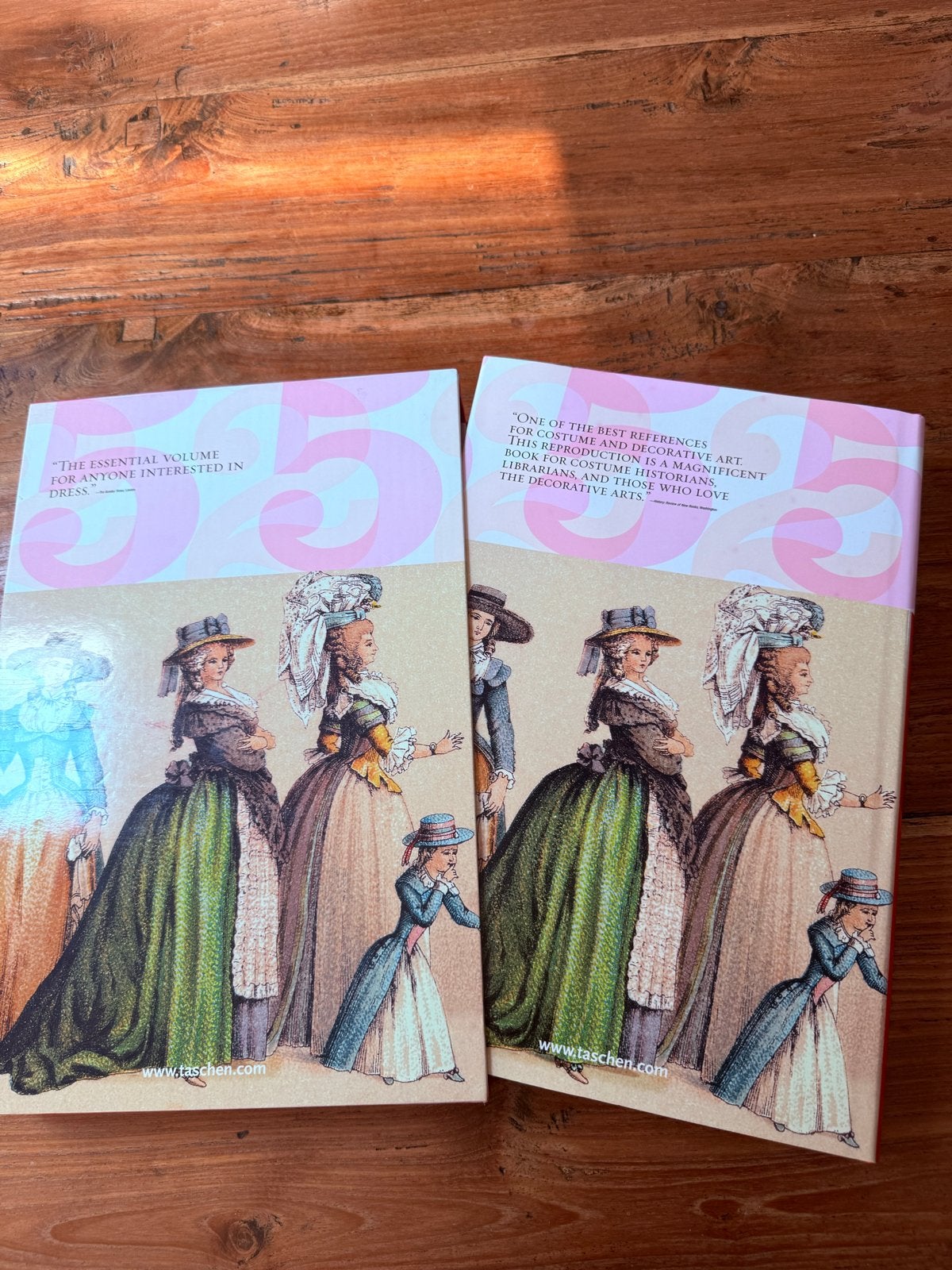 The Complete Costume History - Auguste Racinet (Taschen), Boeken, Ophalen of Verzenden, Zo goed als nieuw, Europa overig