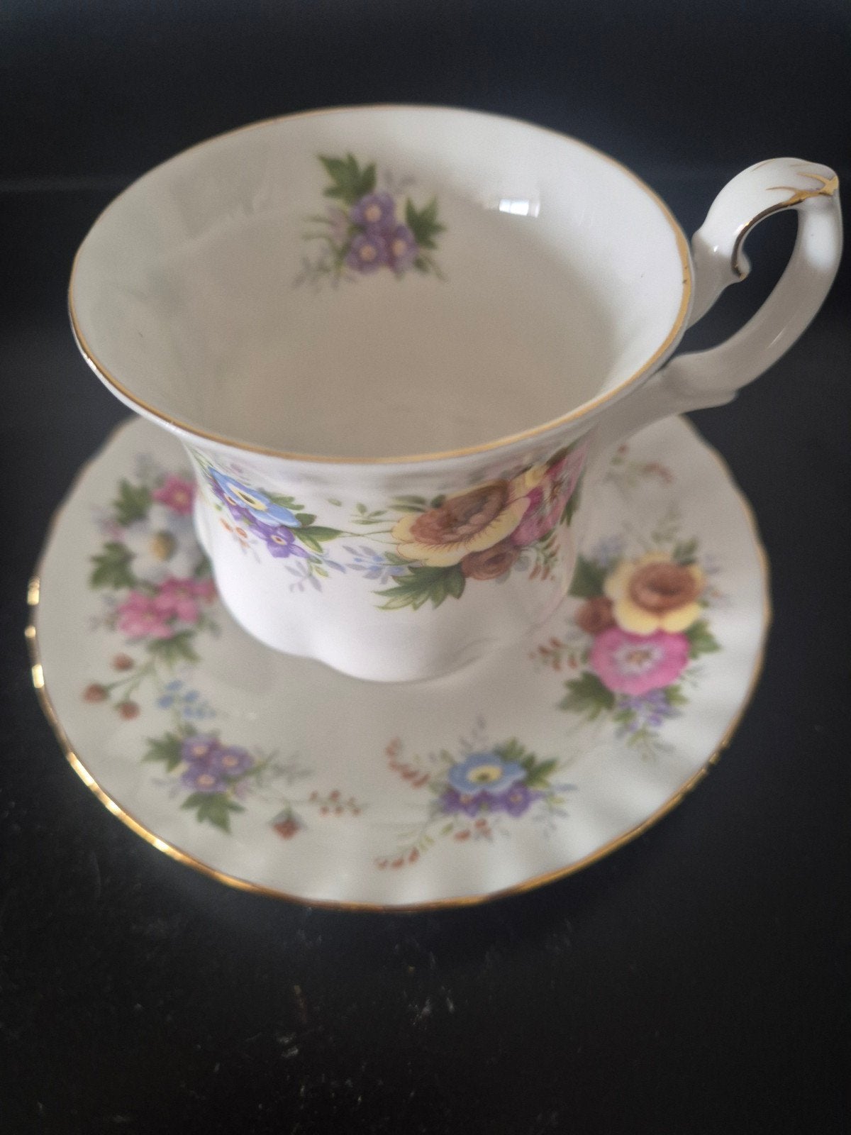 Royal Adderley fine bone china, Verzamelen, Porselein, Kristal en Bestek, Ophalen of Verzenden, Zo goed als nieuw, Porselein, Kop en/of schotel