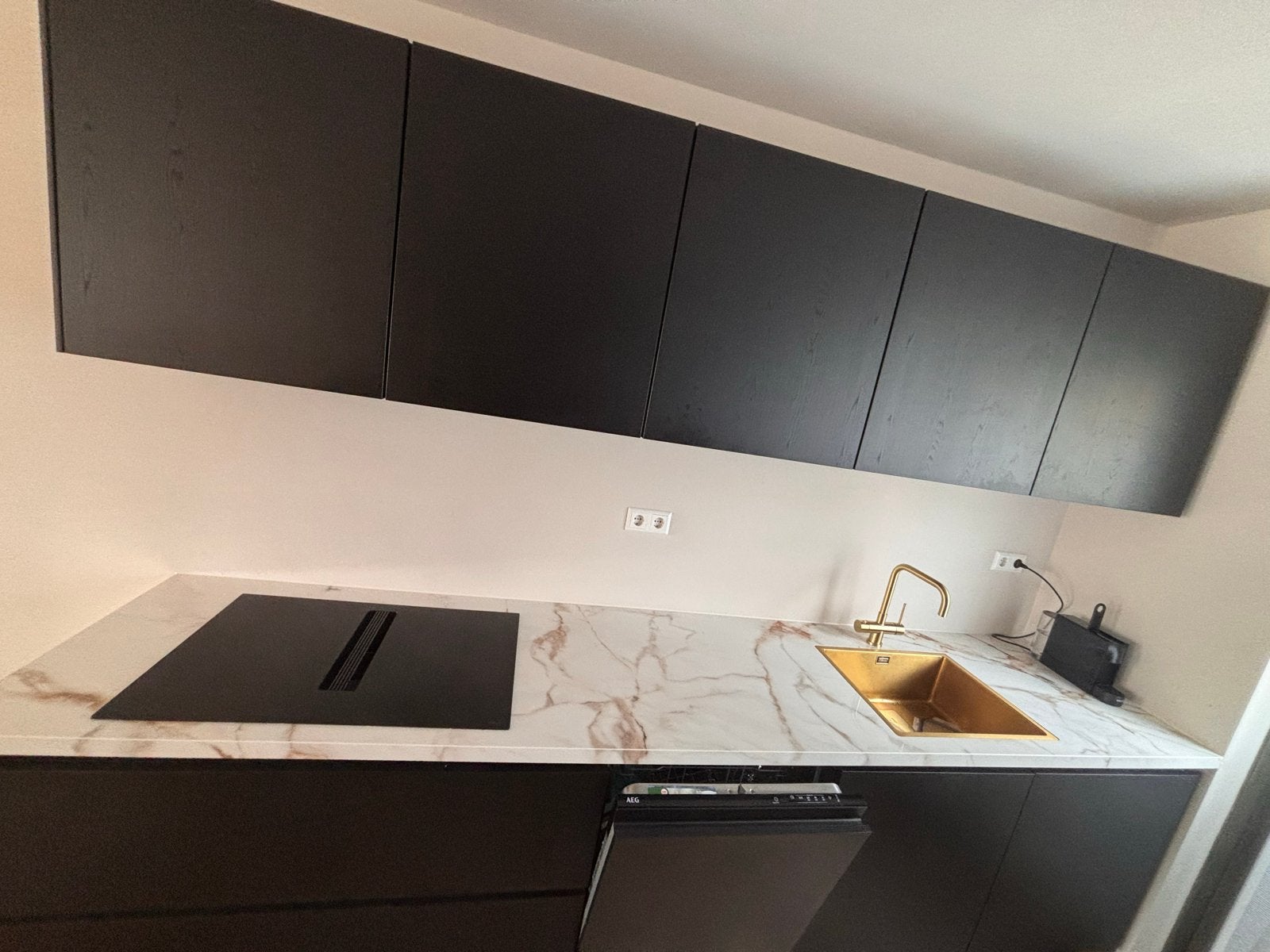 Marmerlook keukenblad met goud/bruin/beige aderen, Huis en Inrichting, Ophalen, Overige materialen, Wit, Enkelwandige keuken