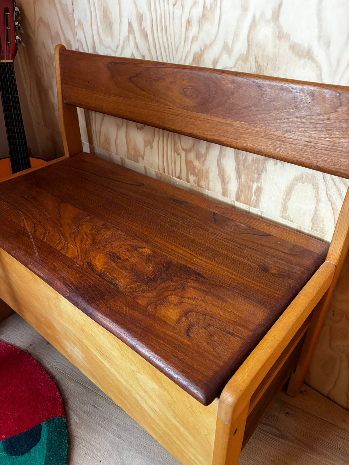 Kids Kast / ottoman. Hand made and solid., Ophalen, Zo goed als nieuw, Handgemaakt, Zitmeubel