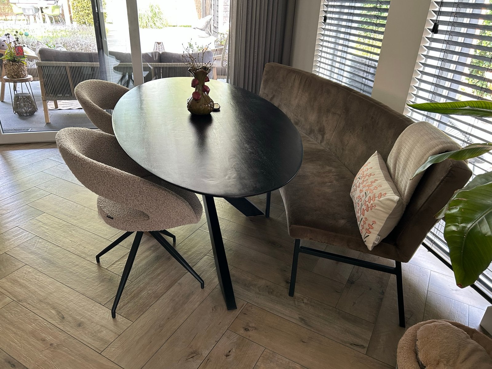 Ovale zwarte houten eettafel (210x100 cm), Ophalen, Gebruikt, 100 tot 150 cm, 200 cm of meer