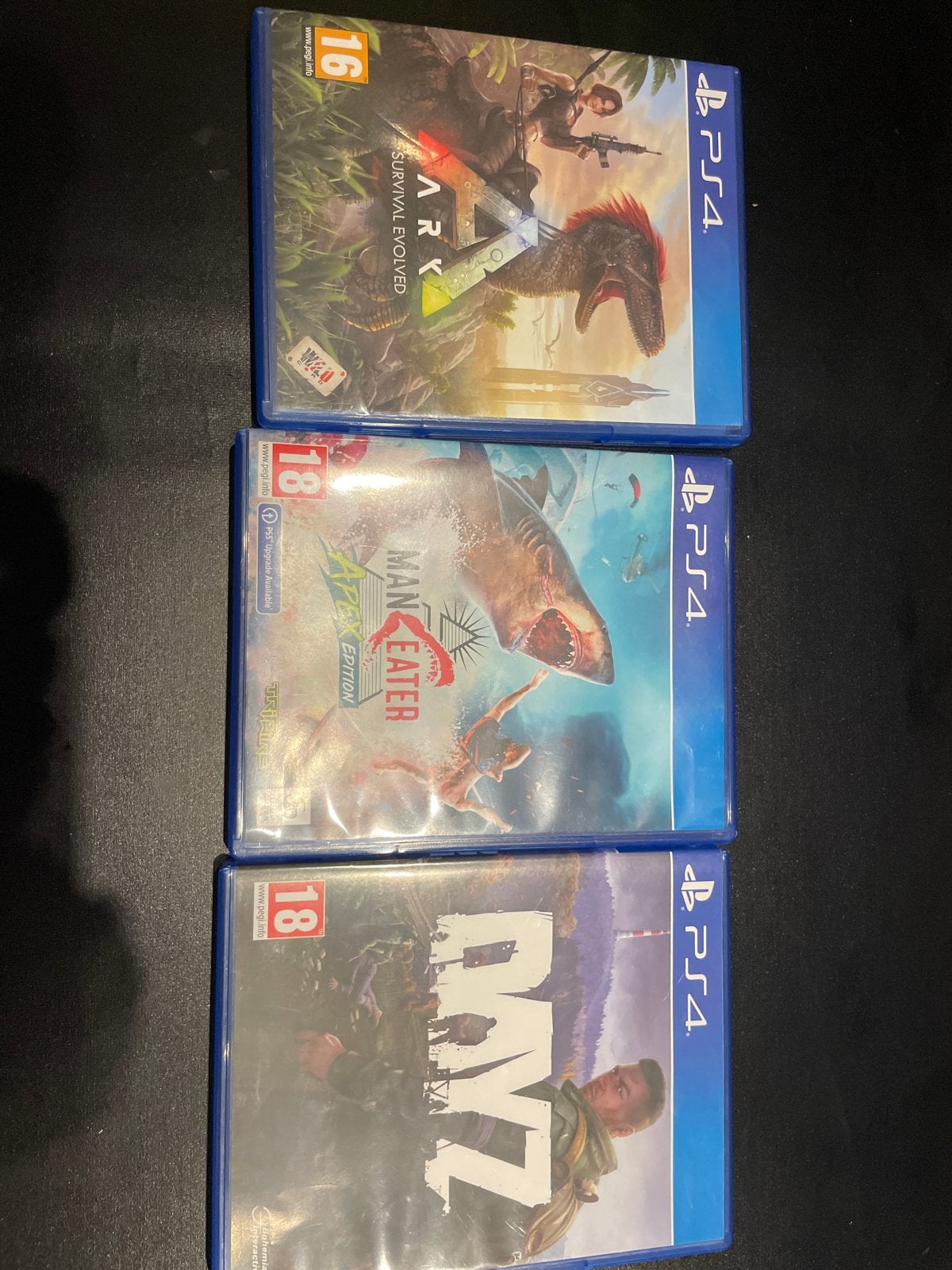 PS4 Spellen: ARK, Maneater, DayZ - Zo goed als nieuw, Ophalen of Verzenden, Zo goed als nieuw, Met games