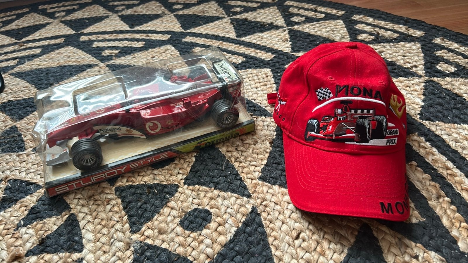 Formule 1 modelauto en Monaco Grand Prix pet, Ophalen of Verzenden, Nieuw, Formule 1