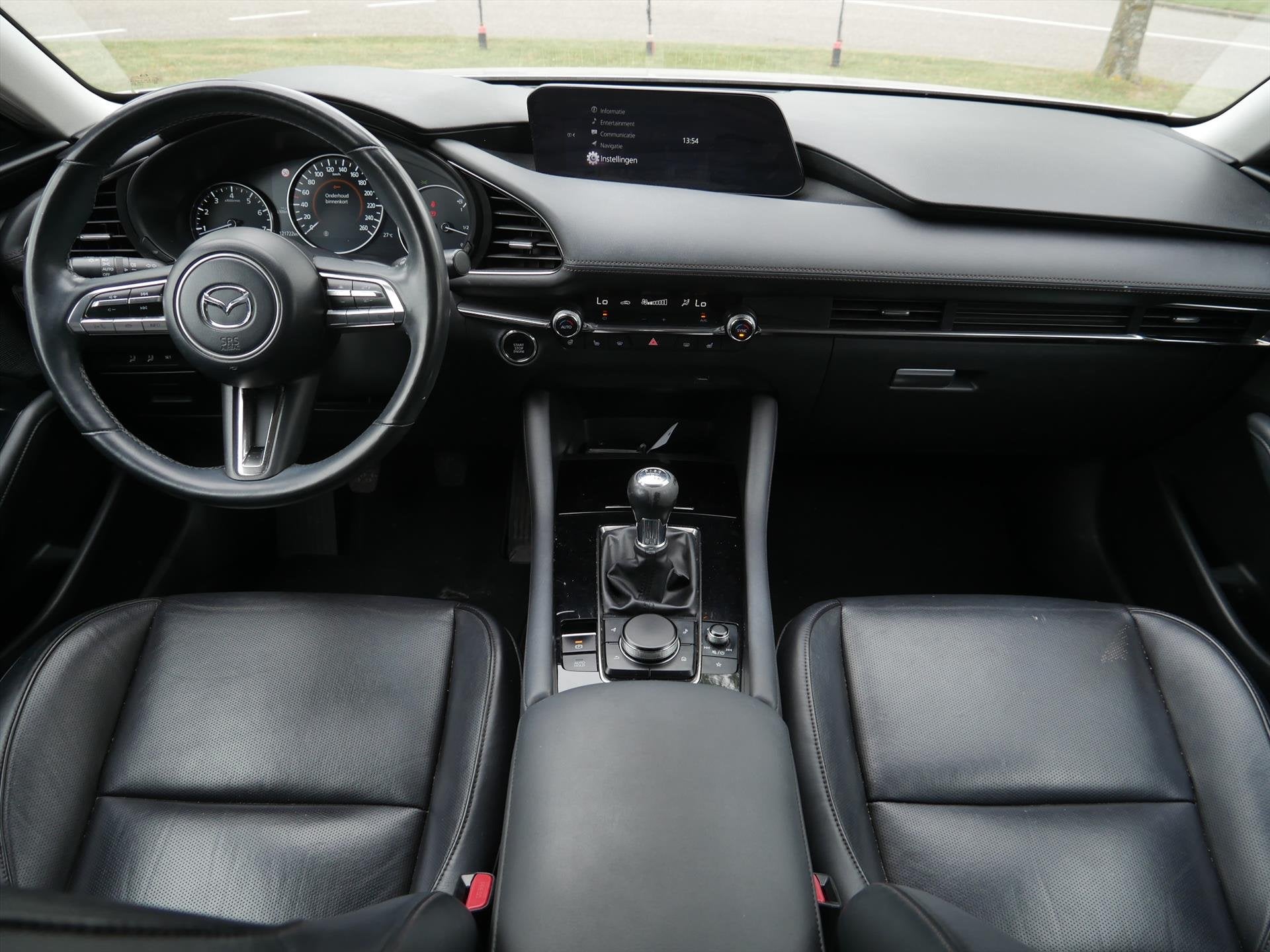 MAZDA 3 Sedan Skyactiv-X 186pk Luxury | Bose Premium | CarPl, Auto's, Mazda, Gebruikt, Bedrijf, Handgeschakeld, Sedan