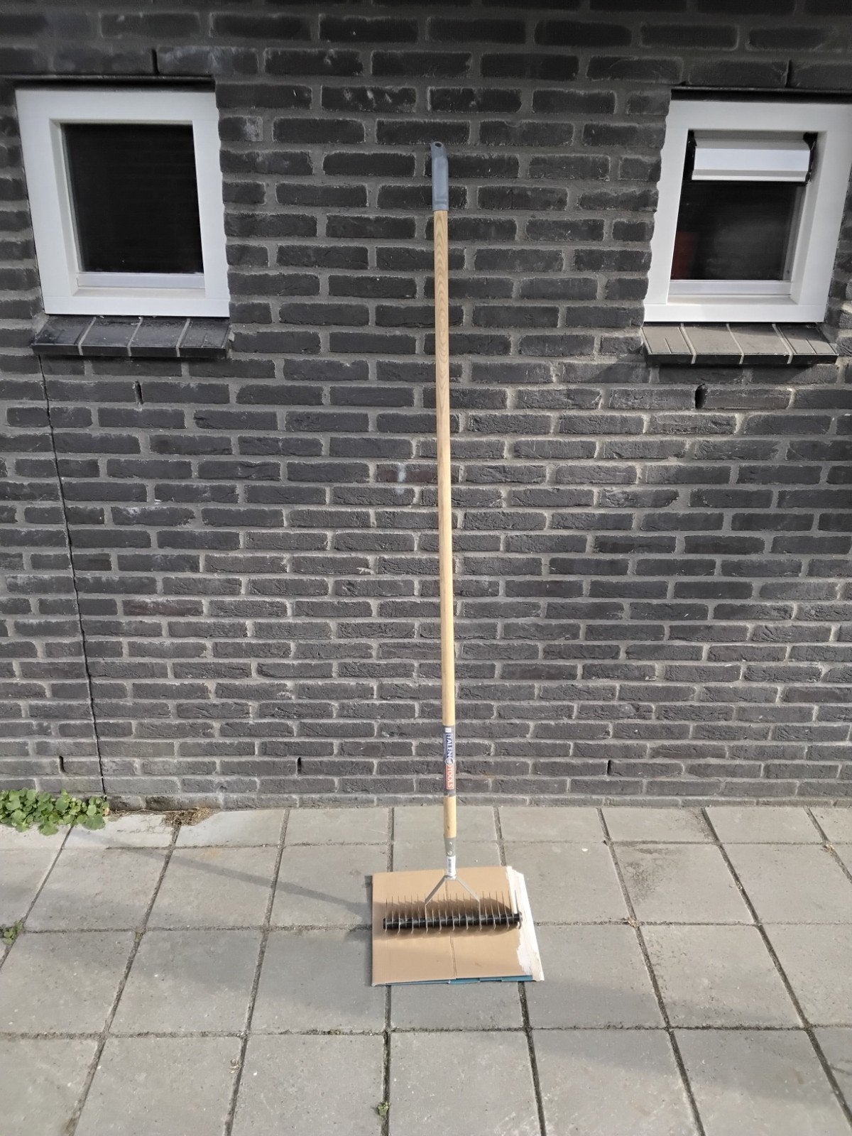 Verticuteerhark, Ophalen