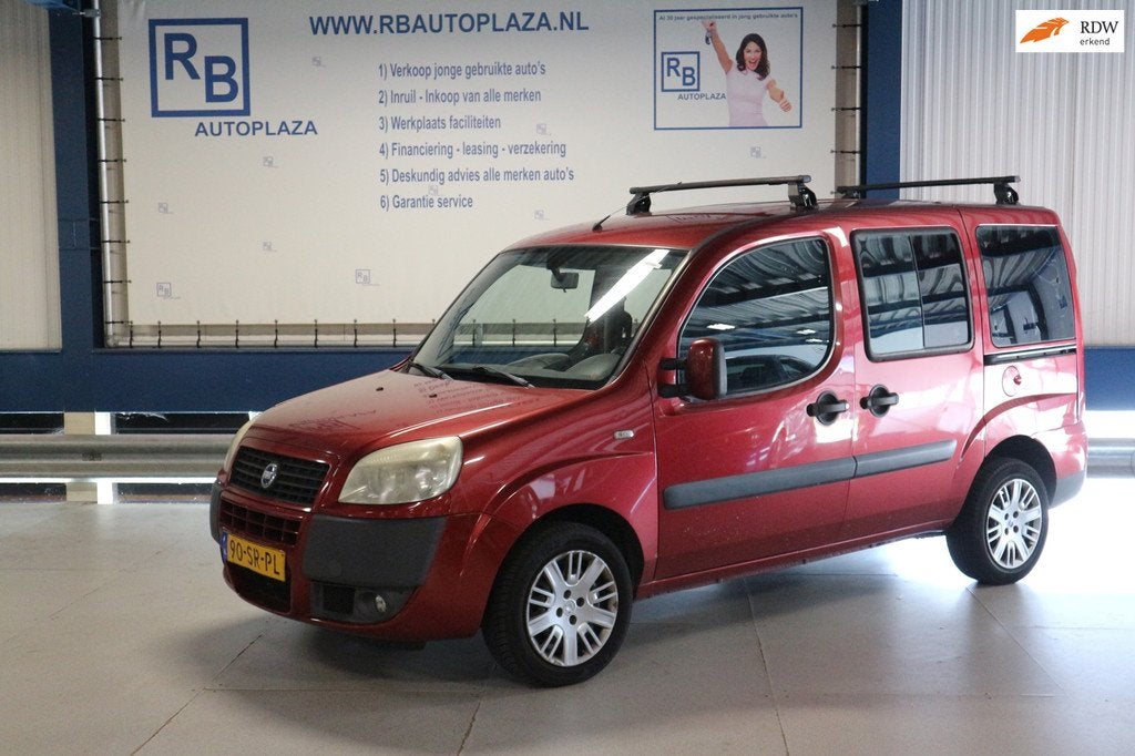 Fiat Doblò 1.4 Family Plus / AIRCO / NIEUWE APK 2027 / 5 ZI, Auto's, Fiat, Voorwielaandrijving, Parkeersensor, Gebruikt, Doblo