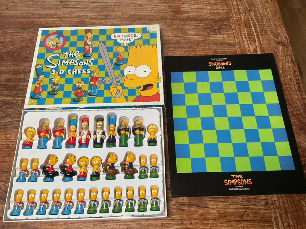 The Simpsons schaakset, Hobby en Vrije tijd, Gezelschapsspellen | Bordspellen, Ophalen of Verzenden, Zo goed als nieuw