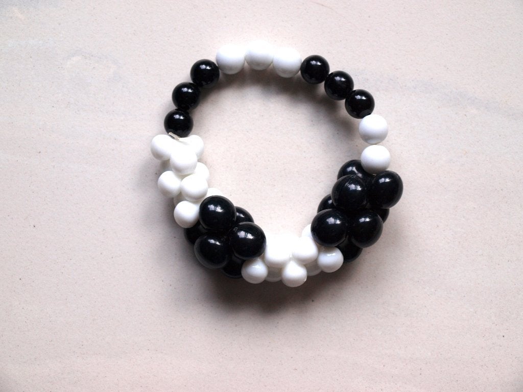 Zwart-witte kralenarmband, Ophalen of Verzenden, Nieuw, Overige kleuren, Kunststof of Plastic