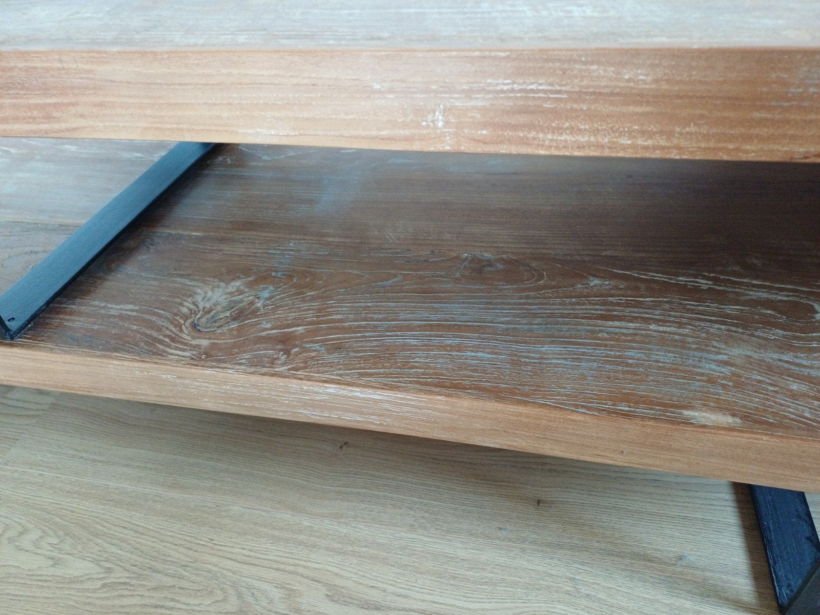 Robuuste Teakhouten TV-meubel met Industriële Accent, Ophalen, Teakhout, Zo goed als nieuw, Industrieel, Robuust