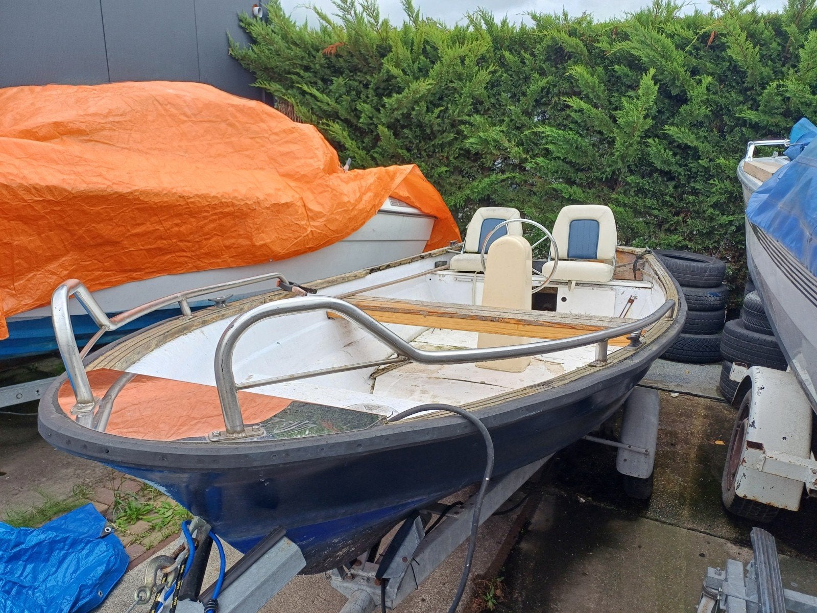 leuke console/ visboot van 4 meter incl trailer met wat werk, Ophalen, 10 tot 30 pk, Gebruikt, 4 m
