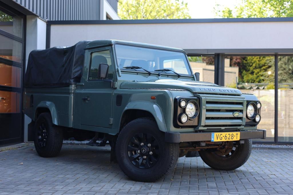 Land Rover Defender 110 HCPU TD4 X-Tech | Airco | Sawtooth L, Auto's, Land Rover, Stof, Gebruikt, Zwart, 4 cilinders