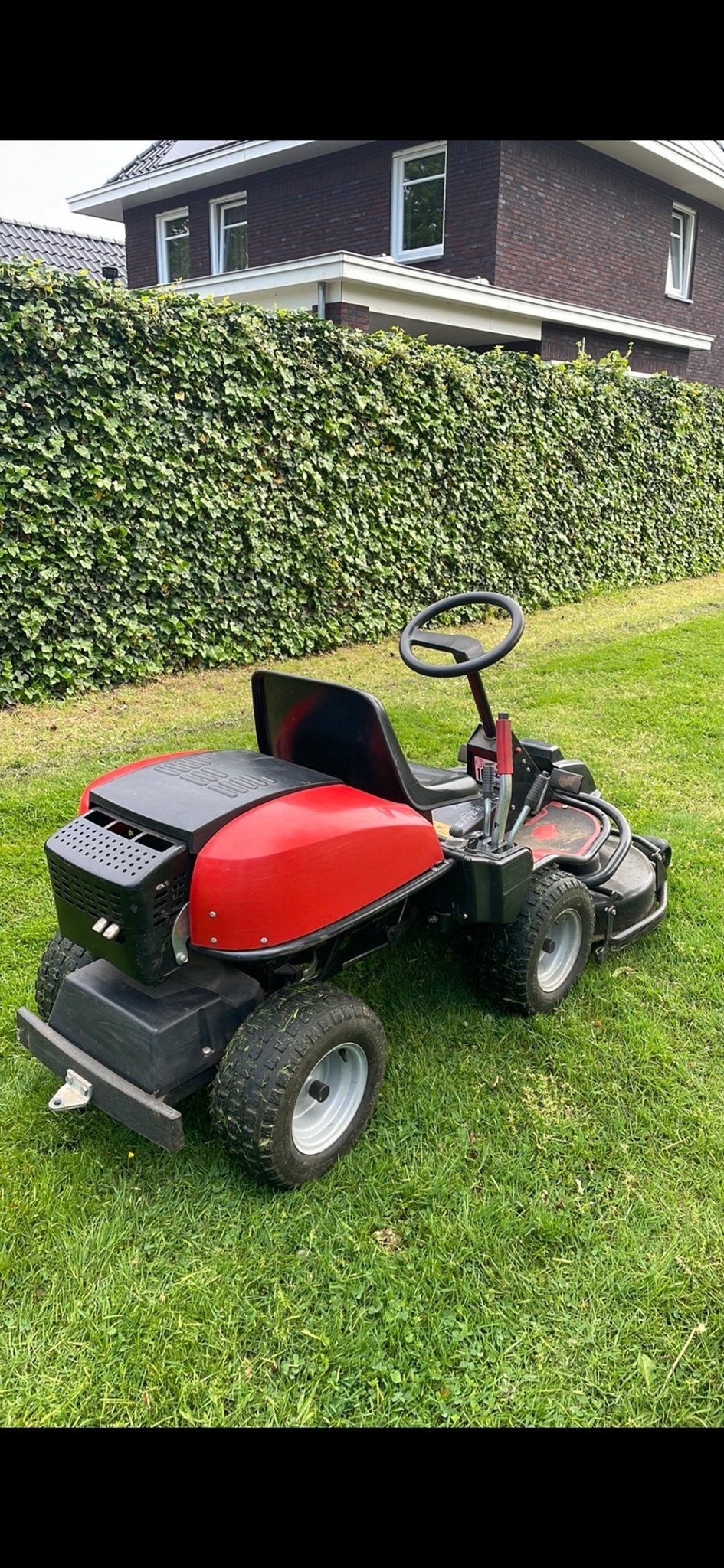 Jonsered/Husqvarna Zitmaaier - Briggs & Stratton - 85 cm, Ophalen of Verzenden, Gebruikt, Versnellingen, Minder dan 90 cm