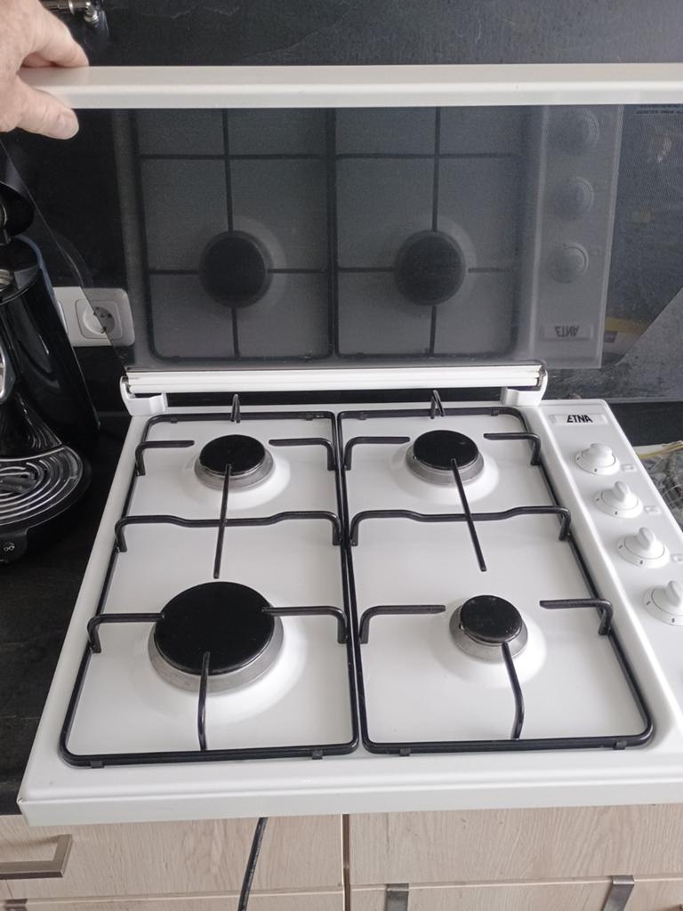 Mooie, nette en schone 4-pits gas kookplaat, Witgoed en Apparatuur, Kookplaten, Zo goed als nieuw, Gas, Vrijstaand, 4 kookzones