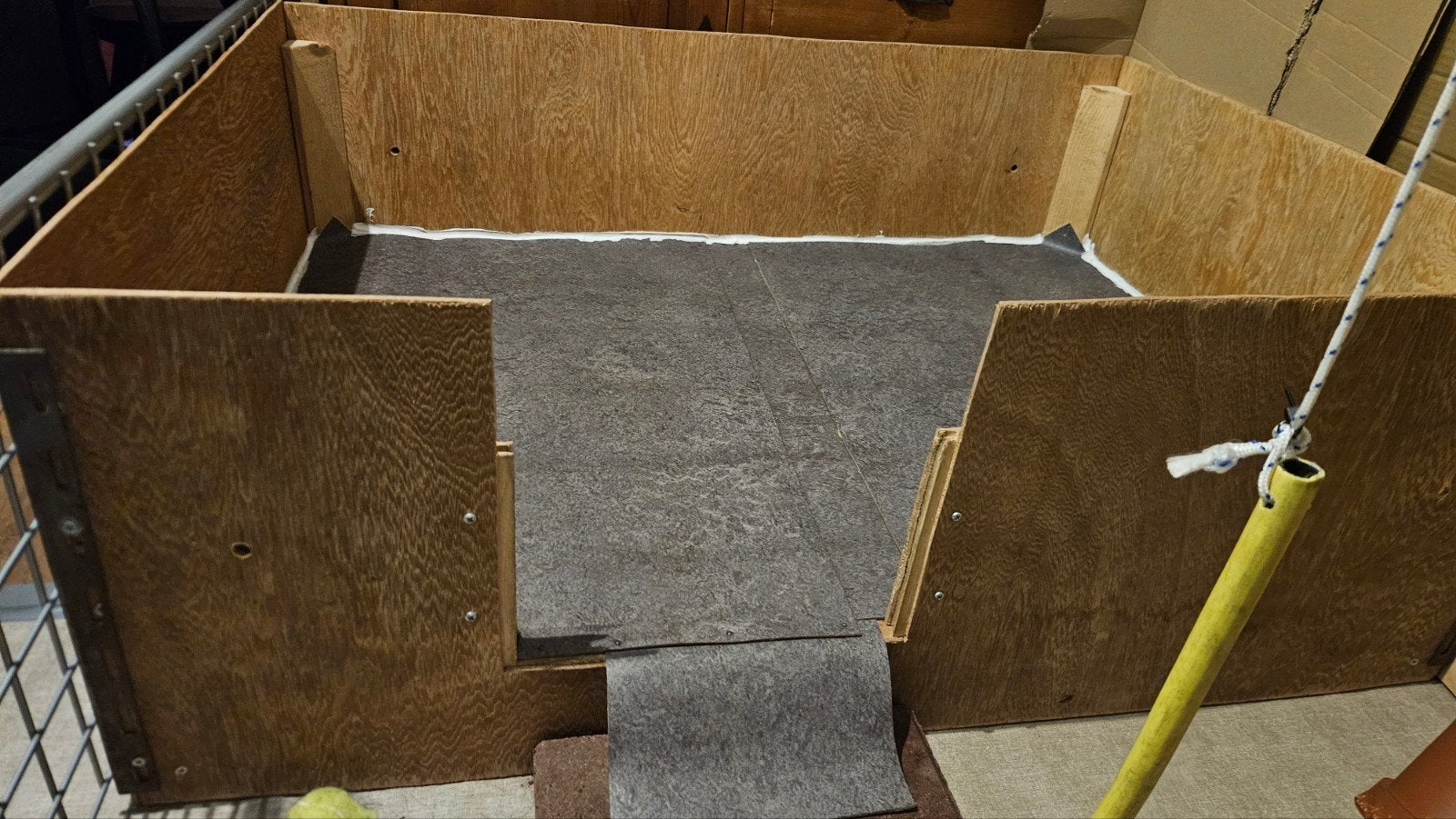 werpkist (hebben wij gebruikt voor dwergteckel), Dieren en Toebehoren, Ophalen, Zo goed als nieuw, 110 cm of meer, Minder dan 65 cm