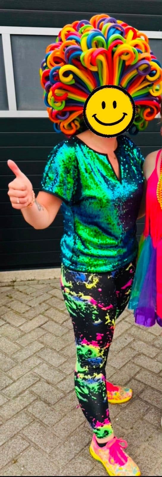 Twee gave handgemaakte regenboog pruiken voor feest, Ophalen of Verzenden, Zo goed als nieuw, Carnaval, Accessoires